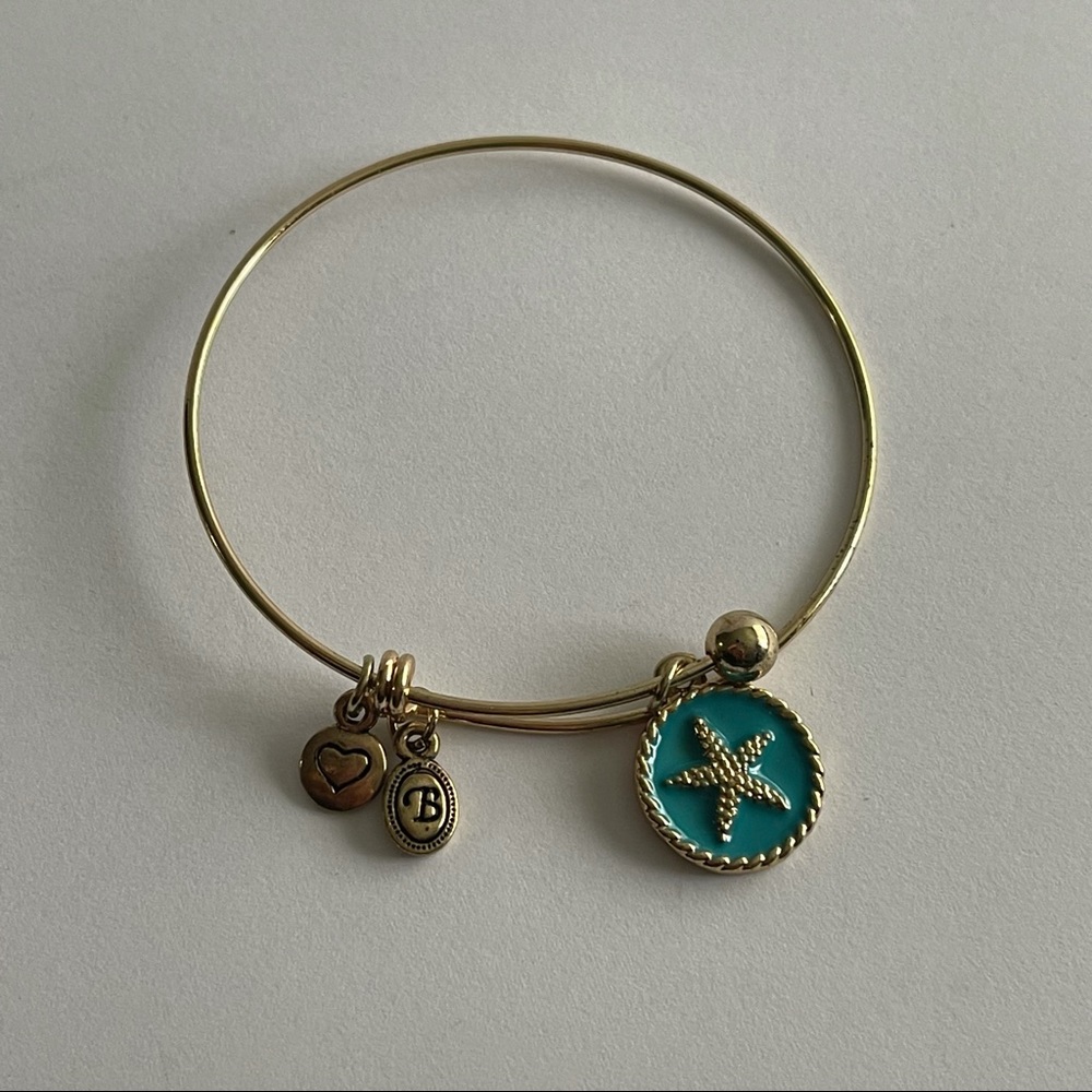 Bella Perlina Starfish SilverTone Charm Bracelet - Picture 2 of 5